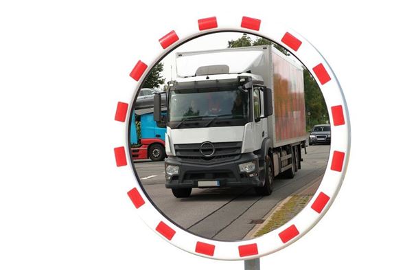 Trafikkspeil med reflekterende RA2-folie, utendørs bruk, Ø 600 mm