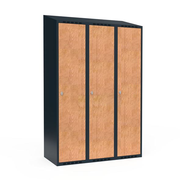 Klesskap Fydor FFF, BxDxH 1200 x550x1900 mm, 3 dører i 3 skap, skråtak