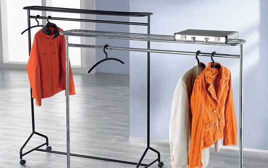 Stumtjenere & Garderobestativ 